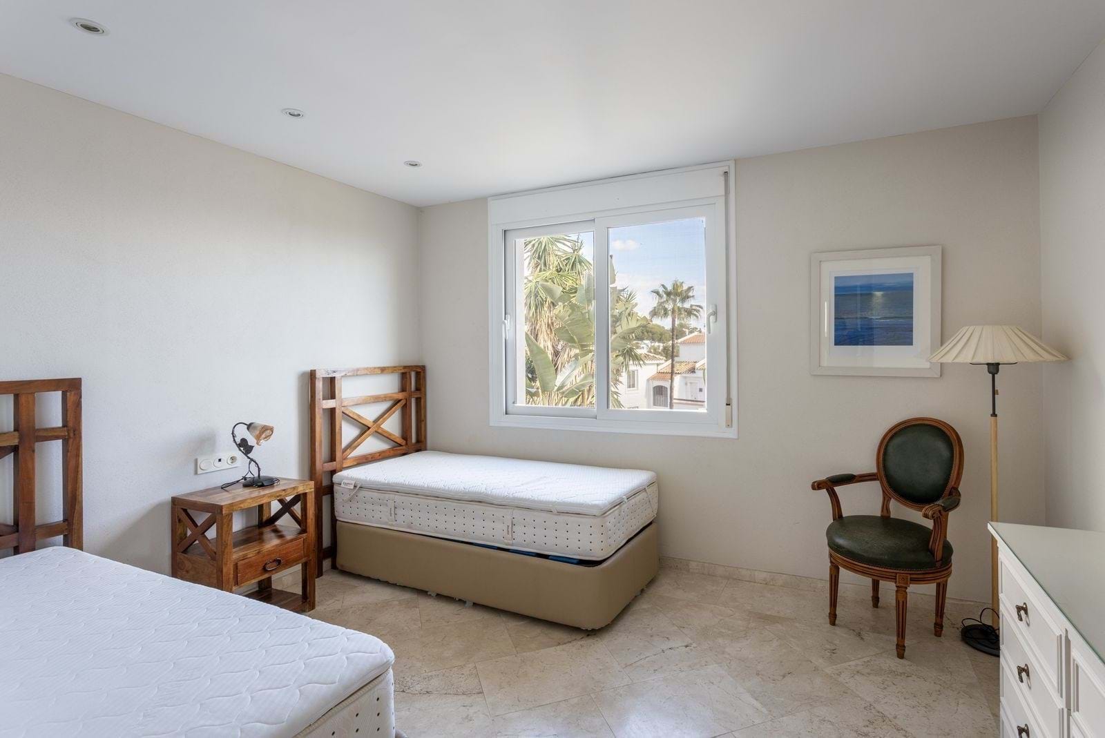 Продаж будинку (Casa) Міхас, Малага