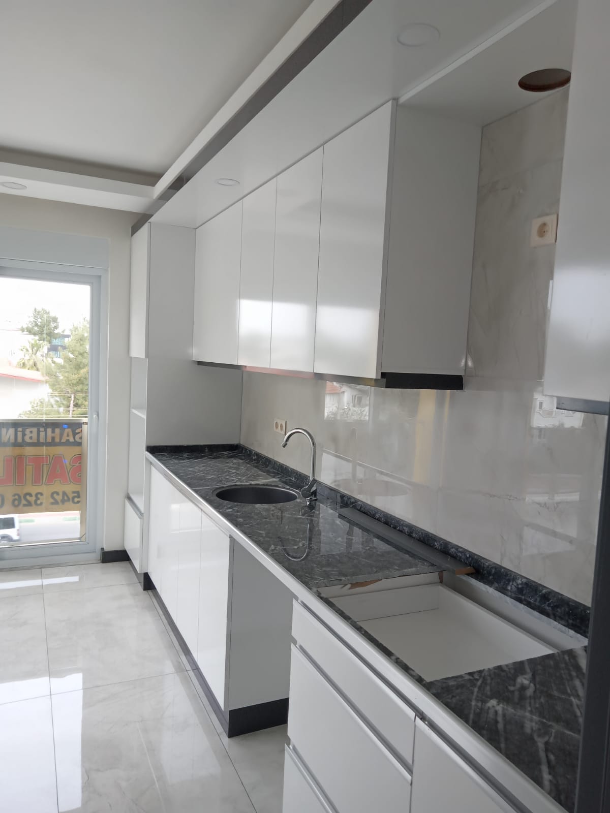 Продаж квартири в новому будинку в місті Анталія