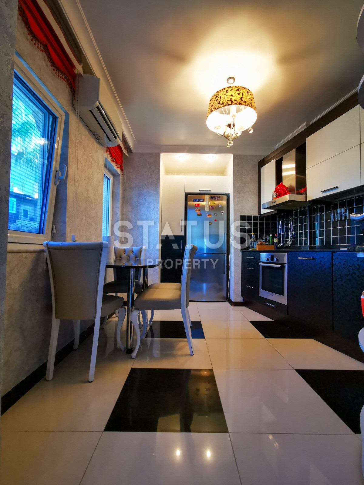 Пентхаус з шикарним видом на море в елітному комплексі вілл