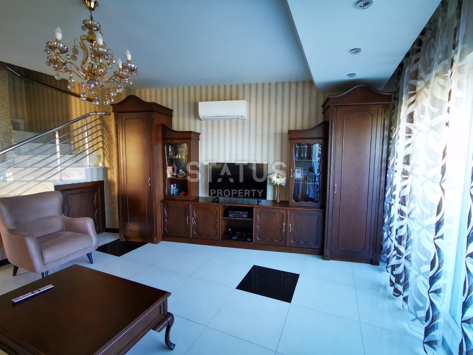 Пентхаус з шикарним видом на море в елітному комплексі вілл