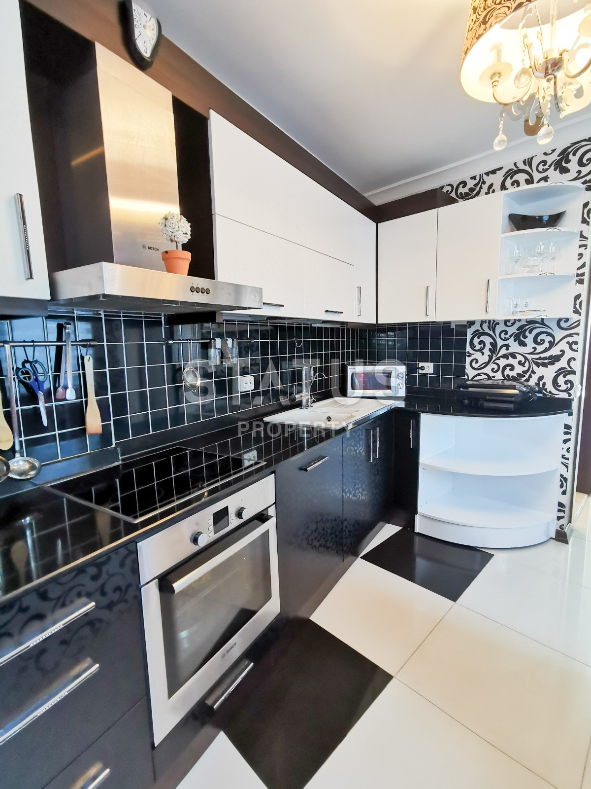 Пентхаус з шикарним видом на море в елітному комплексі вілл