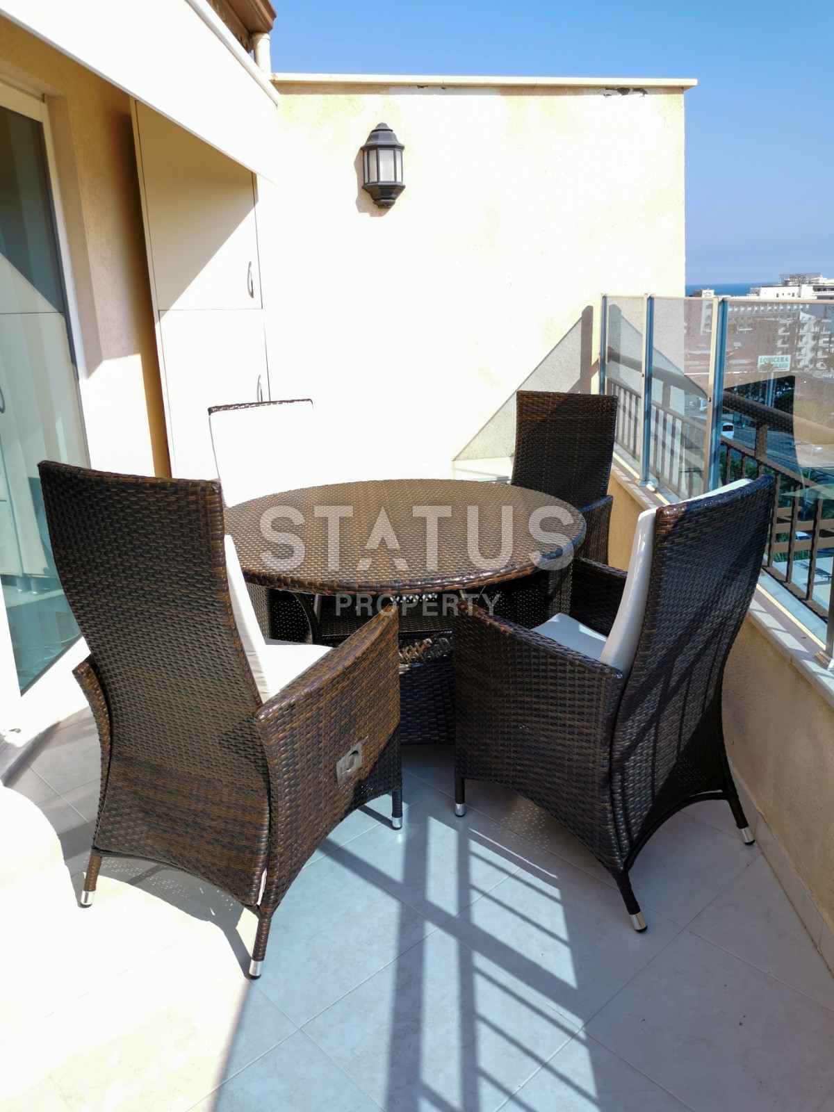 Пентхаус з шикарним видом на море в елітному комплексі вілл