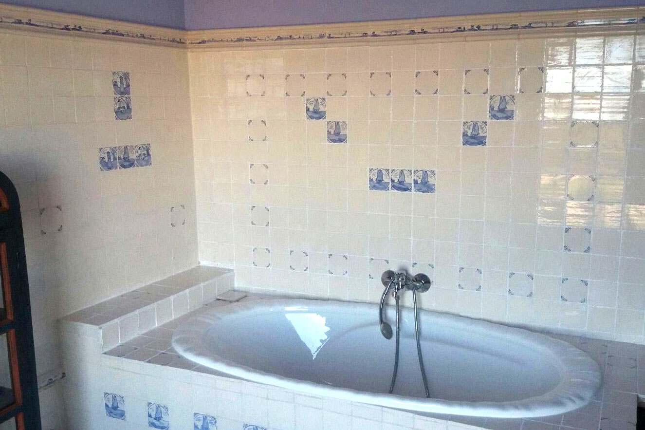 Будинок за містом Аліканте з ділянкою 0,53 га