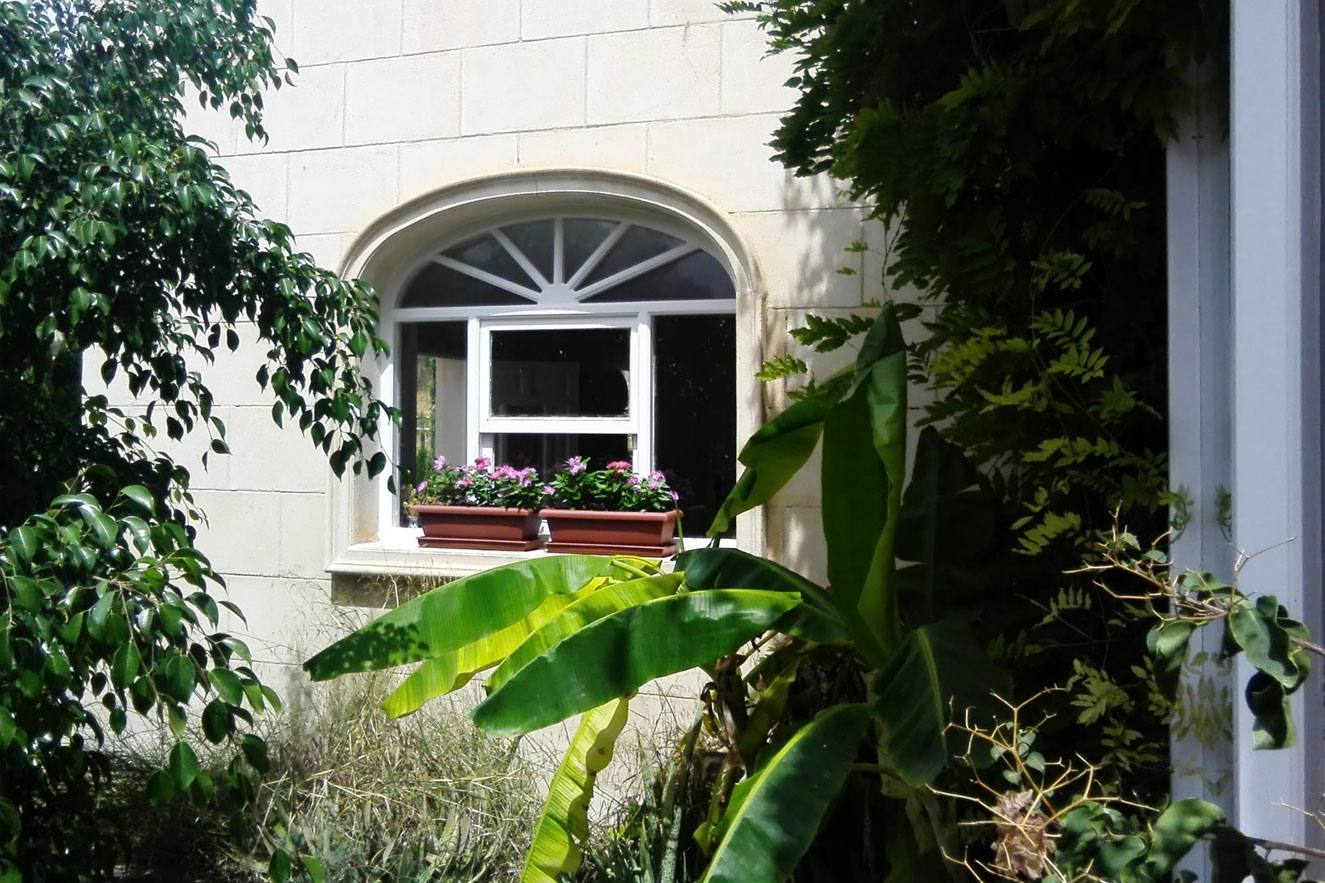 Будинок за містом Аліканте з ділянкою 0,53 га