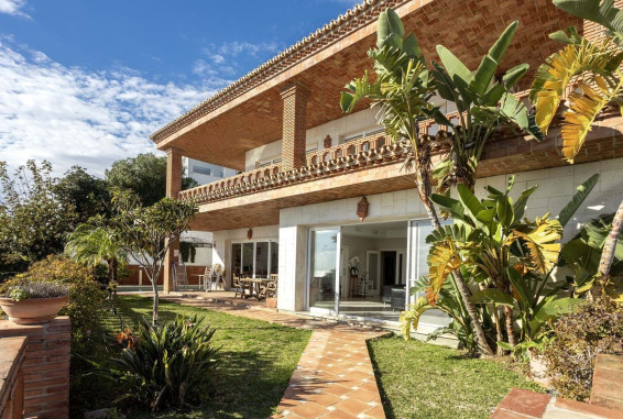 Продаж будинку (Casa) Міхас, Малага