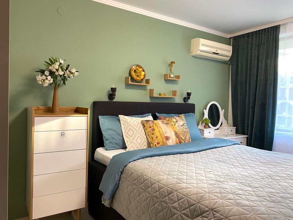 Студія   2 спальні