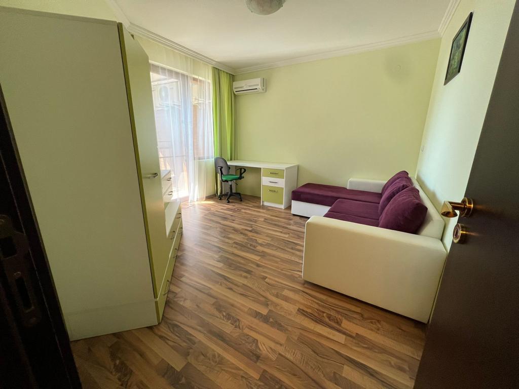 Хороша квартира в м. Святий Влас